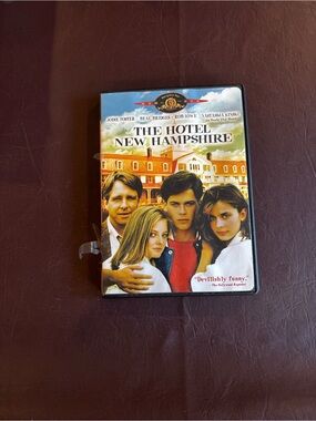 🎬DVD’s 8 for $25 The Hotel New Hampshire DVD